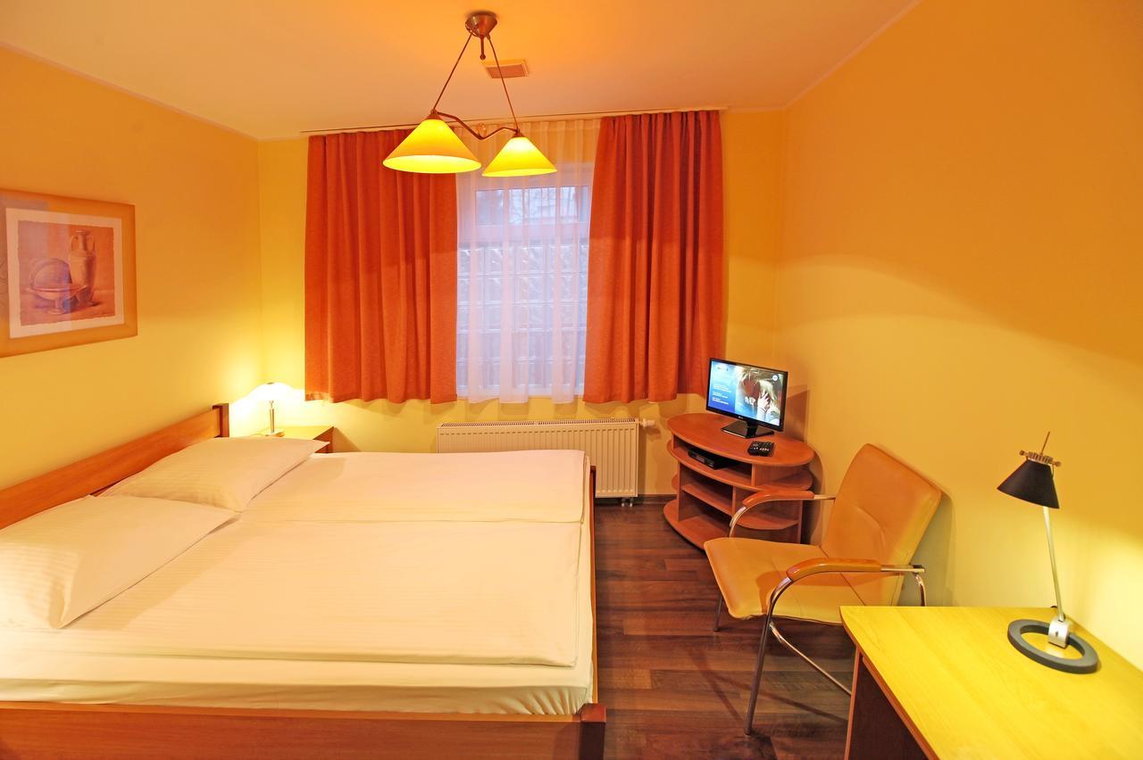 Panorama Bh Hotell Siedlce Eksteriør bilde